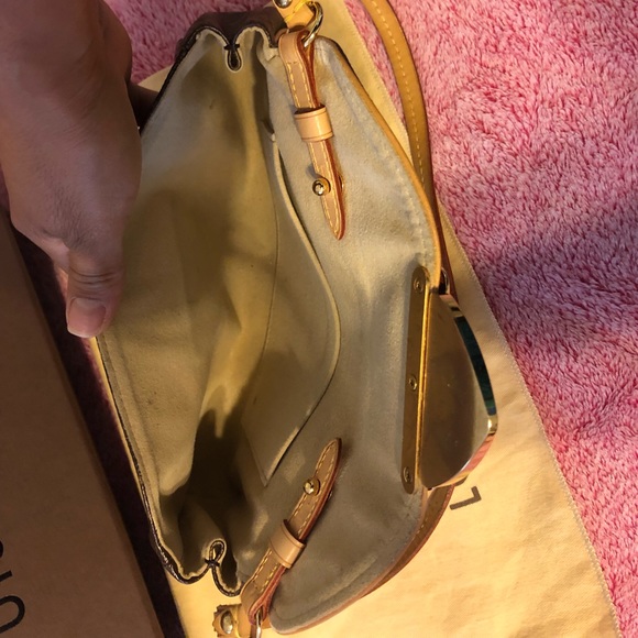 Sold *LV Beverly Clutch! - Picture 8 of 8